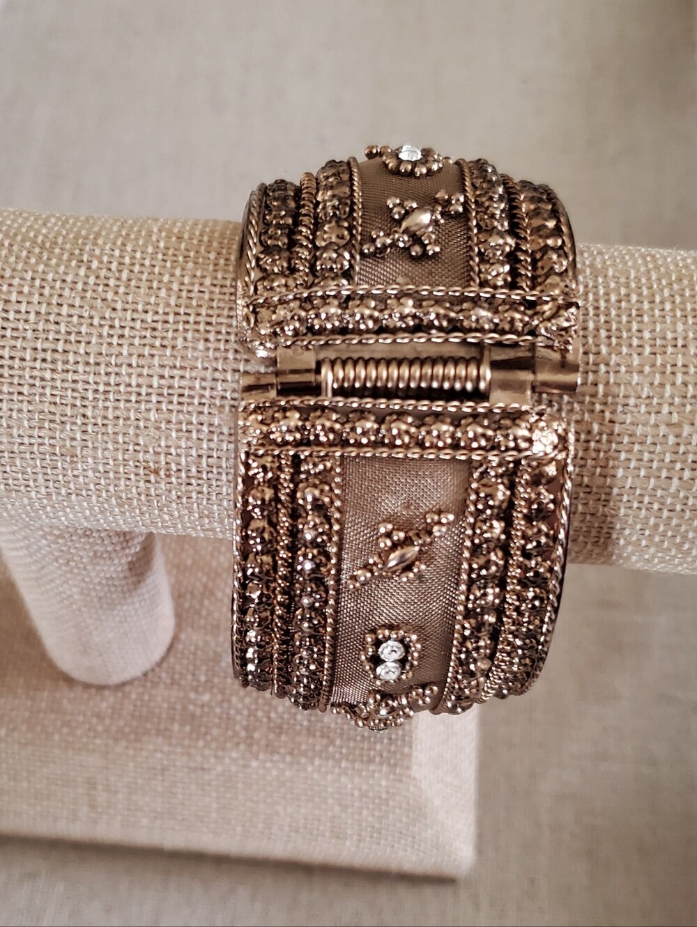 Ornate Antique Bronze Mesh Rhinestone Hinged Wide Cuff Bracelet Unbranded OS - Picture 6 of 6